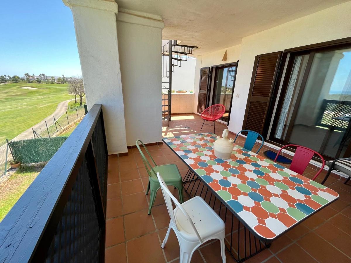 Quiet & Spacious Apt @ Golf Course W/ Roof Terrace San Roque  Dış mekan fotoğraf