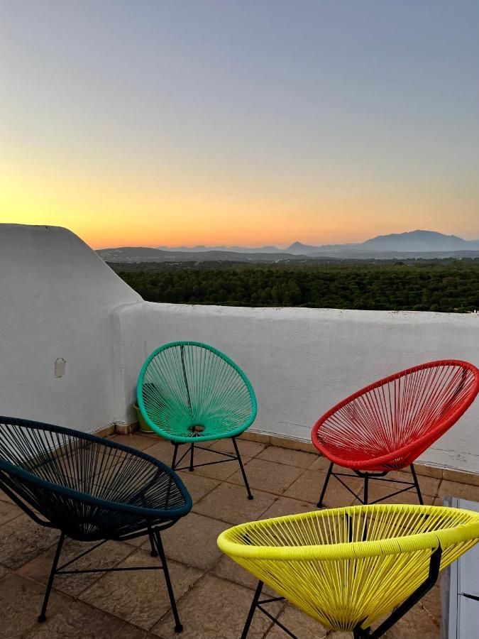 Quiet & Spacious Apt @ Golf Course W/ Roof Terrace San Roque  Dış mekan fotoğraf