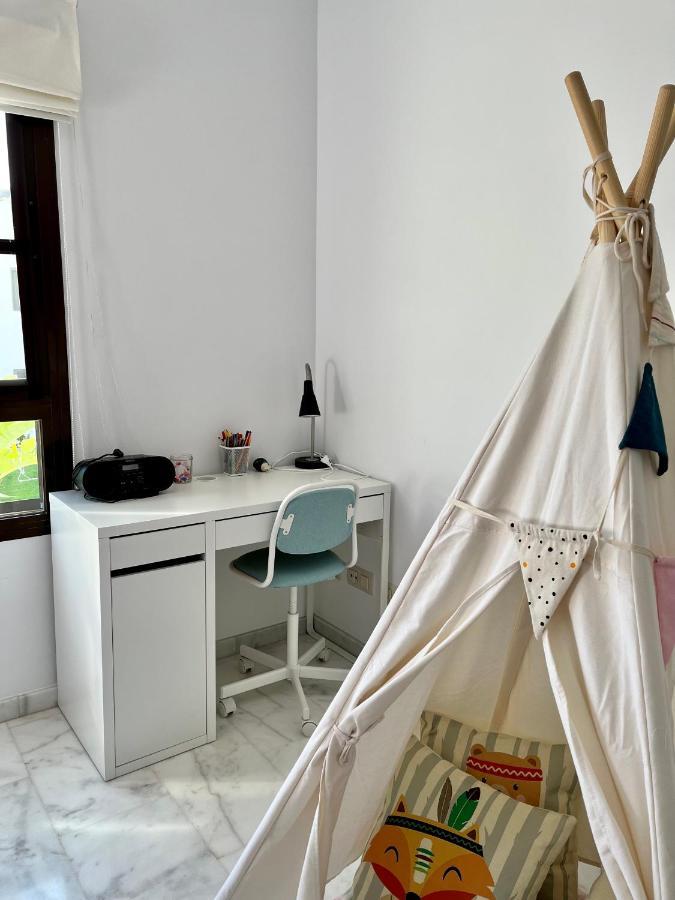 Quiet & Spacious Apt @ Golf Course W/ Roof Terrace San Roque  Dış mekan fotoğraf