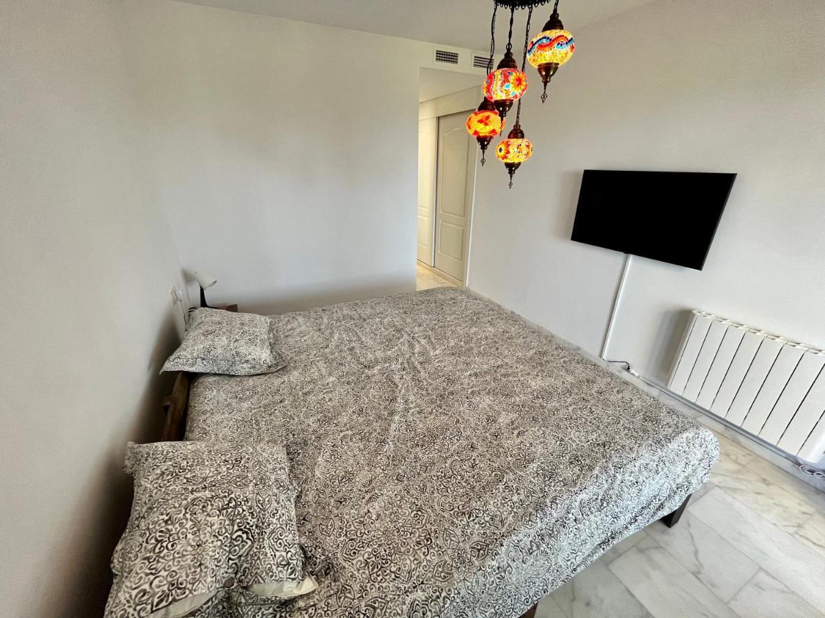 Quiet & Spacious Apt @ Golf Course W/ Roof Terrace San Roque  Dış mekan fotoğraf