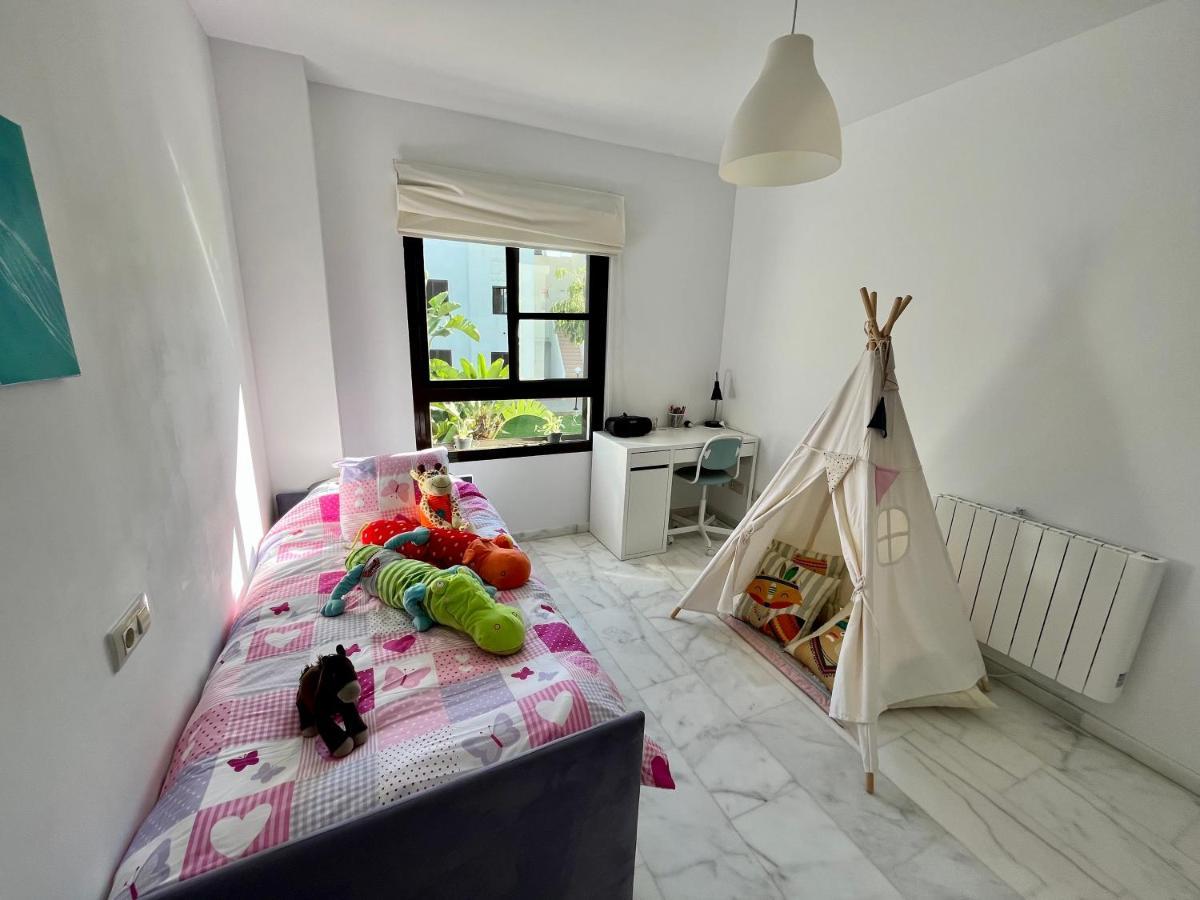 Quiet & Spacious Apt @ Golf Course W/ Roof Terrace San Roque  Dış mekan fotoğraf